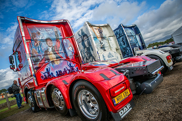show truck at convoy in the park