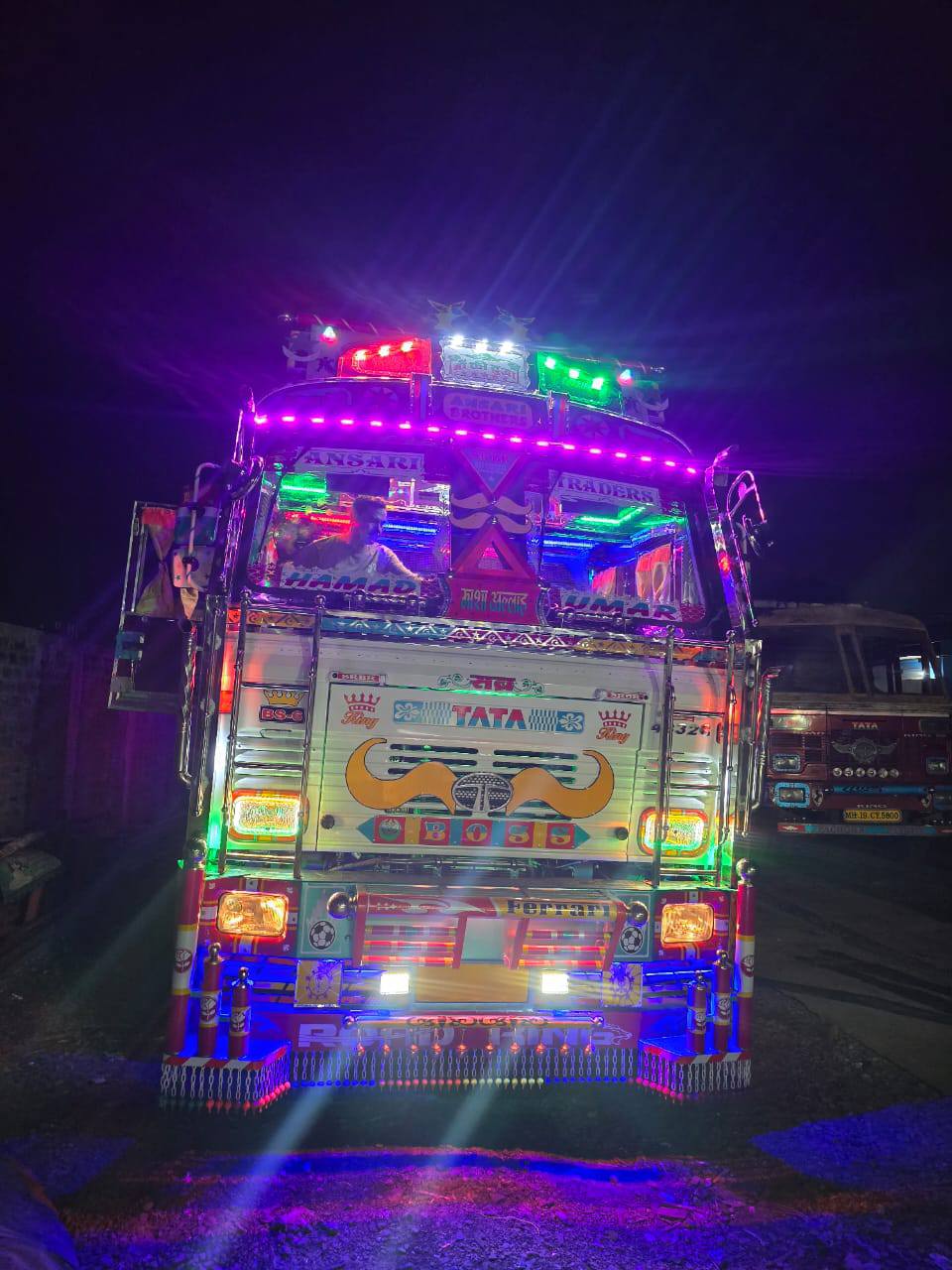 customized semi truck in india14