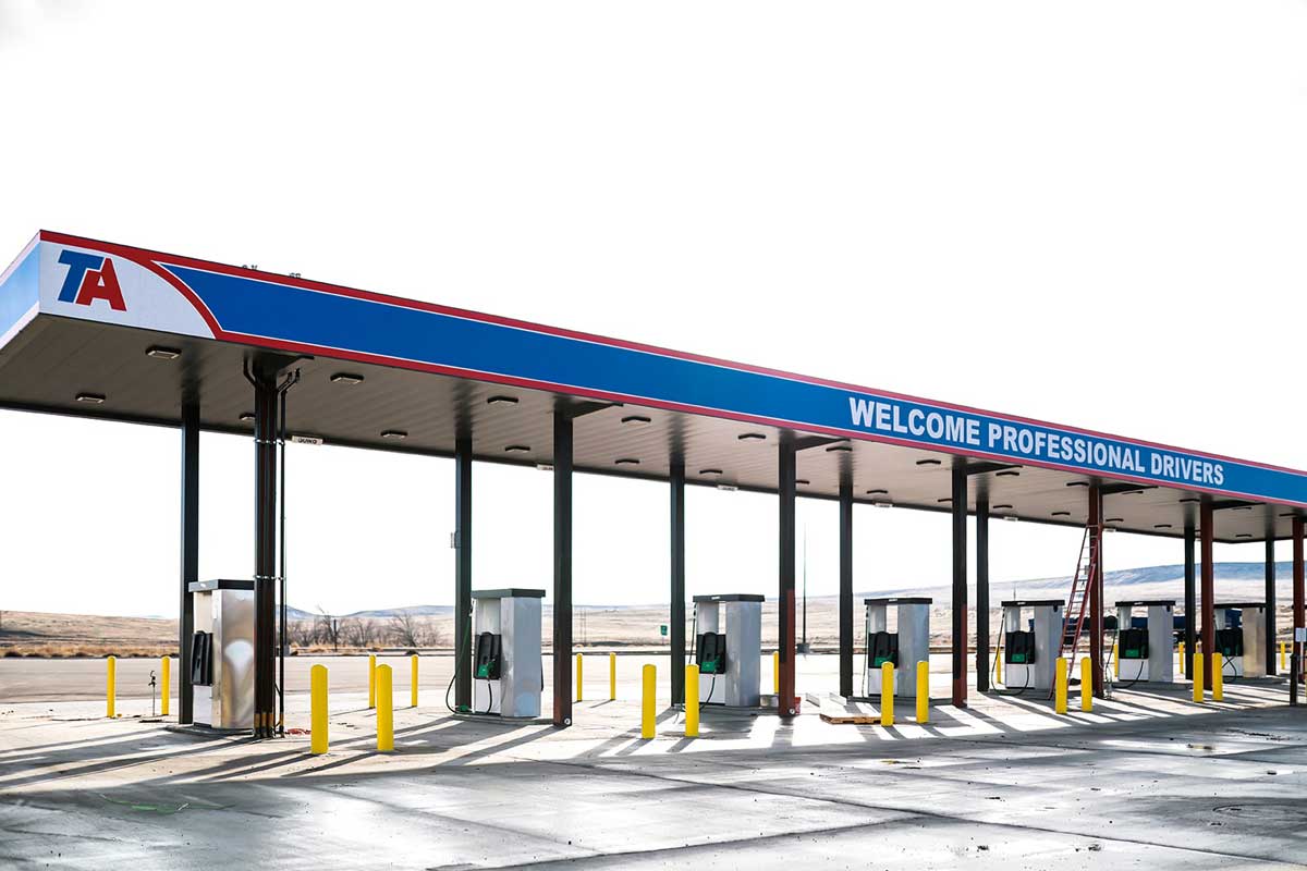 7 Tips Everyone Should Know for Truck Stop Etiquette